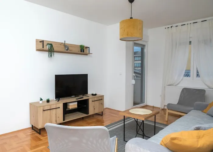 Διαμέρισμα Center