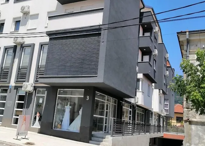 Διαμέρισμα Center *