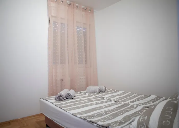 Center Διαμέρισμα *